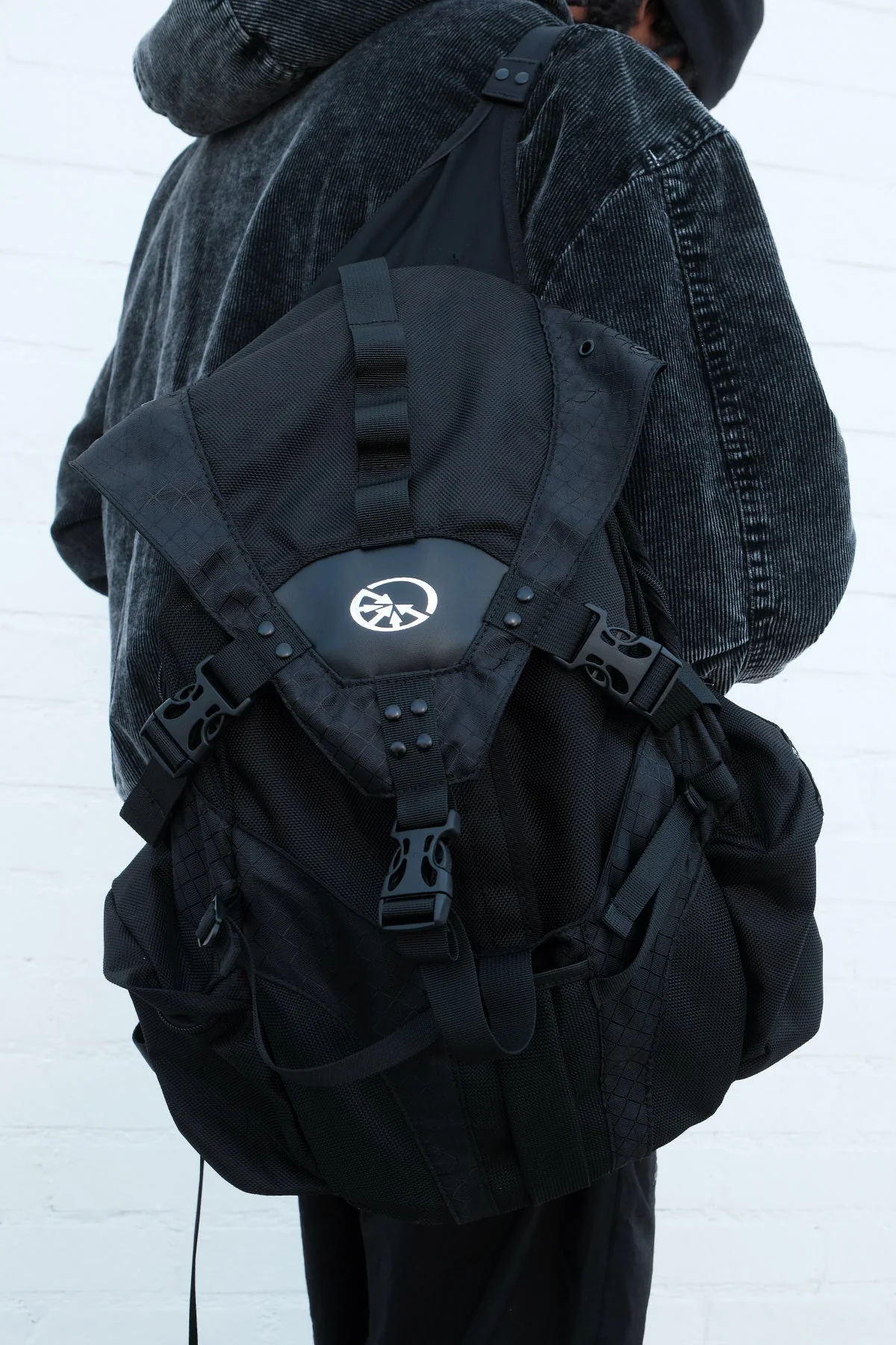 Idole_Black_Backpack